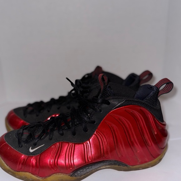 Nike Air Foamposite One
Metallic Red (2012) size 11 - Picture 1 of 14
